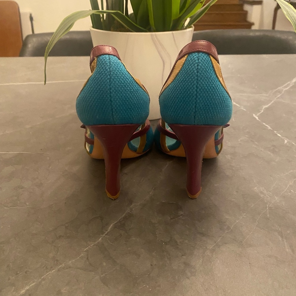 Prada Blue and Yellow Heels with Modern Design - Picture 5 of 12